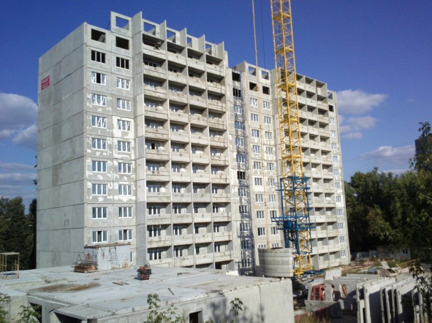 О текущих недостройках в графиках и цифрах