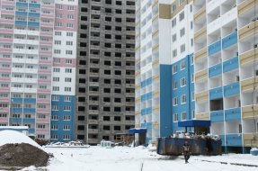 Губернатор требует достраивать без срывов