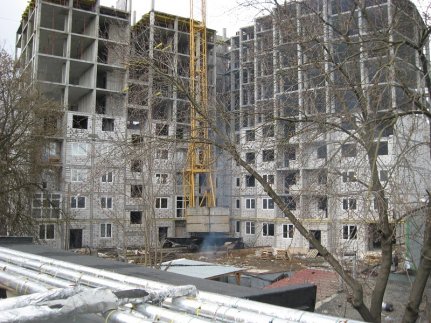 Ход строительства ЖК Тихий Бор (ул. Деревенская) на 10 апреля 2015